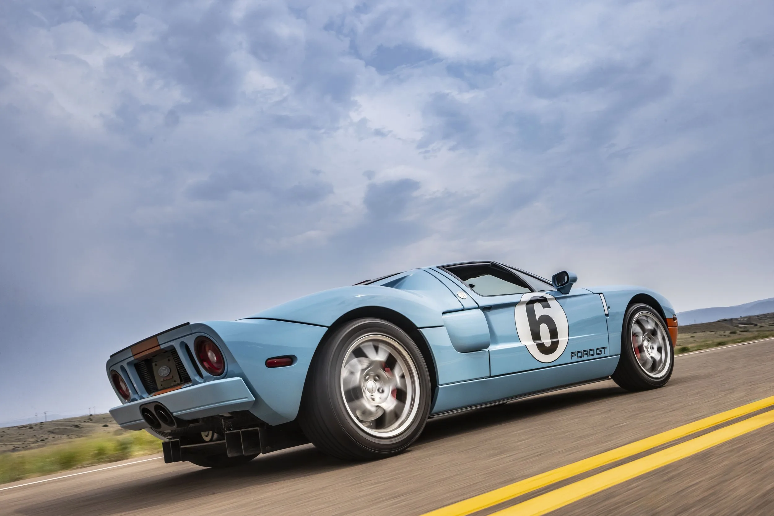 2006 Ford GT Heritage Edition in Gulf Oil livery